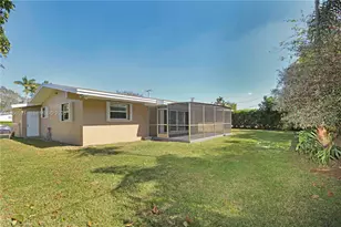 8820 SW 85th St, Miami, FL 33173 - Photo 5