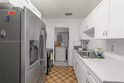 1271 NE 211th St, Miami, FL 33179 - Photo 5