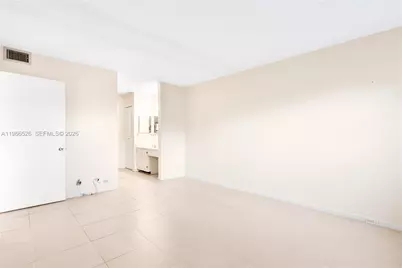 650 SW 124th Ter #214P, Pembroke Pines, FL 33027 - Photo 15