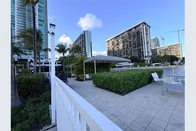 2101 Brickell Ave #2202, Miami, FL 33129 - Photo 33