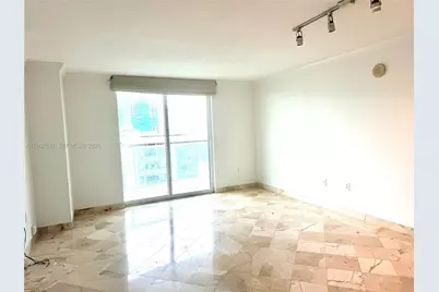 2101 Brickell Ave #2202, Miami, FL 33129 - Photo 5
