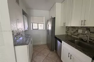 104 Gardens Dr, Pompano Beach, FL 33069 - Photo 9