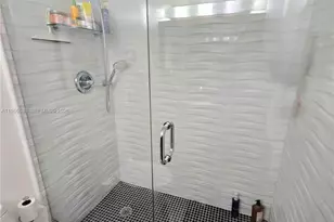 16546 NE 26th Ave, North Miami Beach, FL 33160 - Photo 13