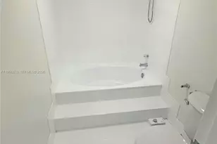 16546 NE 26th Ave, North Miami Beach, FL 33160 - Photo 11