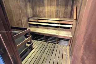 16546 NE 26th Ave, North Miami Beach, FL 33160 - Photo 21