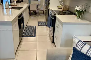 10407 NW 82nd St, Doral, FL 33178 - Photo 11