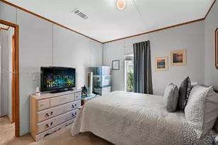 8701 SW 17th Ct, Davie, FL 33324 - Photo 11