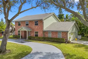 11069 Glenwood Dr, Coral Springs, FL 33065 - Photo 3