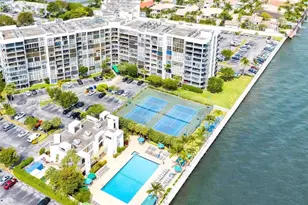 1000 Parkview Dr, Hallandale Beach, FL 33009 - Photo 27