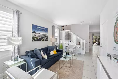 2361 NW 125th St, Miami, FL 33167 - Photo 5