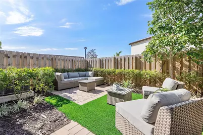 2361 NW 125th St, Miami, FL 33167 - Photo 31