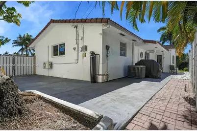 1301 Hollywood Blvd, Hollywood, FL 33019 - Photo 3