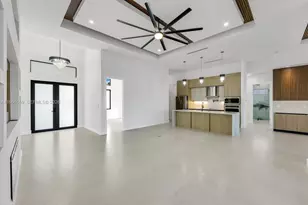 141 SE 21st St, Cape Coral, FL 33909 - Photo 5