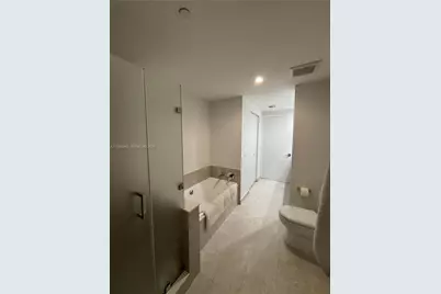 488 NE 18th St #802, Miami, FL 33132 - Photo 11