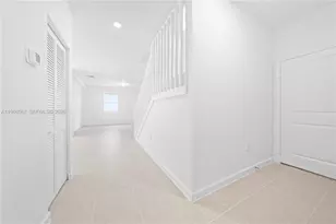 2442 SE 30th St, Homestead, FL 33035 - Photo 11