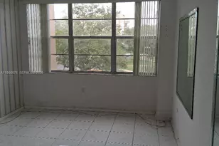 1300 St Charles Pl, Pembroke Pines, FL 33026 - Photo 21