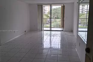 1300 St Charles Pl, Pembroke Pines, FL 33026 - Photo 19