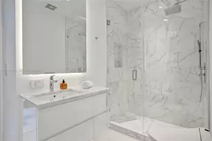 20824 NE 37th Ave, Aventura, FL 33180 - Photo 23