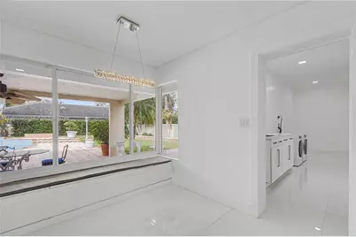 8305 NW 157th Ter, Miami Lakes, FL 33016 - Photo 11