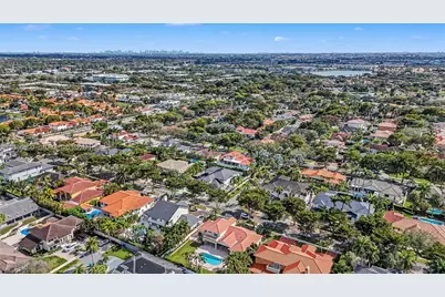 8305 NW 157th Ter, Miami Lakes, FL 33016 - Photo 39