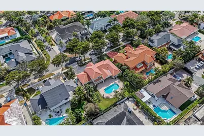 8305 NW 157th Ter, Miami Lakes, FL 33016 - Photo 41
