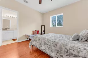 8844 S Isles Cir, Tamarac, FL 33321 - Photo 17