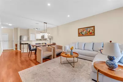 8844 S Isles Cir #0, Tamarac, FL 33321 - Photo 3