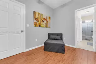 8844 S Isles Cir, Tamarac, FL 33321 - Photo 27