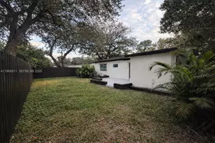 6849 SW 12th St, Pembroke Pines, FL 33023 - Photo 21