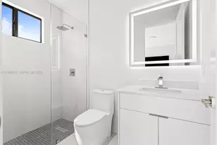 17902 SW 149th Ct, Miami, FL 33187 - Photo 13