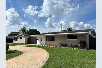 8371 NW 15th Ct, Pembroke Pines, FL 33024 - Photo 3