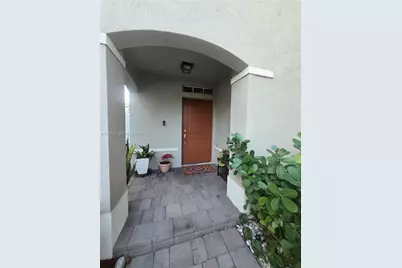 613 NE 5th Way, Florida City, FL 33034 - Photo 9