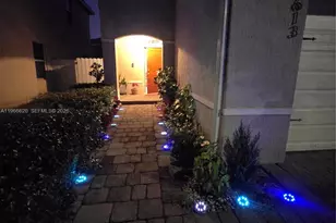 613 NE 5th Way, Florida City, FL 33034 - Photo 3