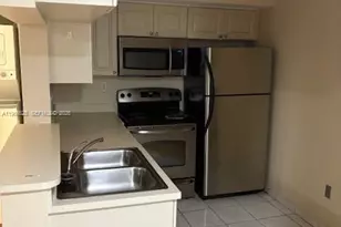 15539 N Miami Lakeway N, Miami Lakes, FL 33014 - Photo 5