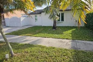 19261 SW 118th Ct, Miami, FL 33177 - Photo 5