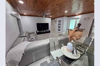 19261 SW 118th Ct, Miami, FL 33177 - Photo 11