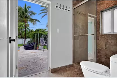 1050 Jefferson St, Hollywood, FL 33019 - Photo 37