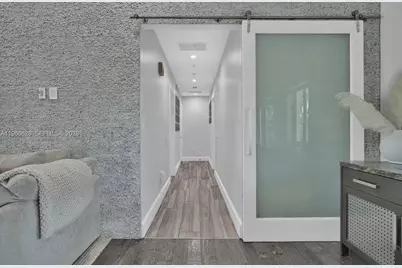 1050 Jefferson St, Hollywood, FL 33019 - Photo 21