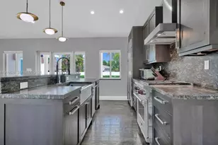 1050 Jefferson St, Hollywood, FL 33019 - Photo 17