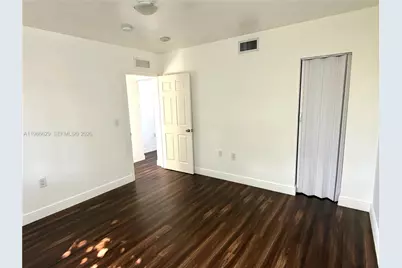 540 NW 7 #4, Miami, FL 33136 - Photo 11