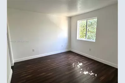 540 NW 7 #4, Miami, FL 33136 - Photo 9