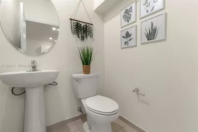 3226 W 108th St, Hialeah, FL 33018 - Photo 19