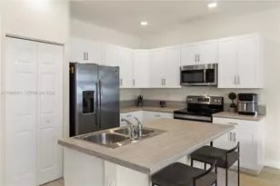 3226 W 108th St, Hialeah, FL 33018 - Photo 11