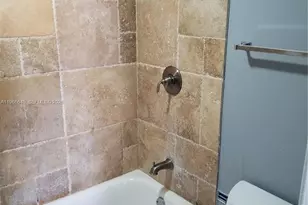 3401 N Country Club Dr, Aventura, FL 33180 - Photo 31