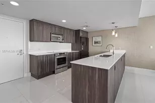 665 NE 25th St, Miami, FL 33137 - Photo 9