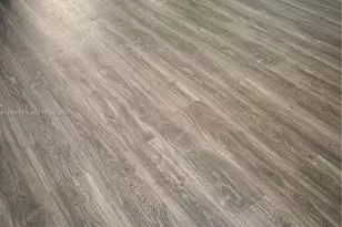 7130 Rue Versailles, Miami Beach, FL 33141 - Photo 11