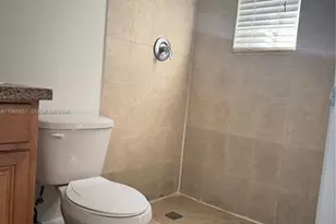 7130 Rue Versailles, Miami Beach, FL 33141 - Photo 7