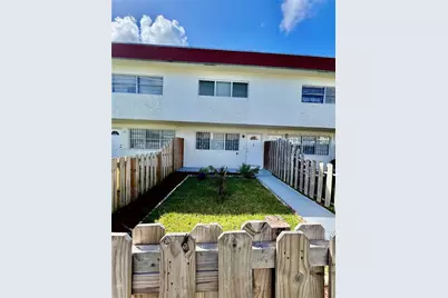 1481 NE 150th St #102, Miami, FL 33161 - Photo 1