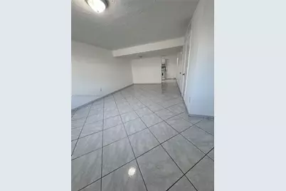 1481 NE 150th St #102, Miami, FL 33161 - Photo 5