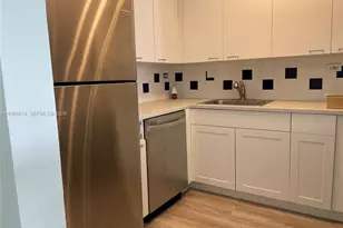 1500 Bay Rd, Miami Beach, FL 33139 - Photo 7